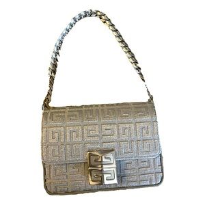 📍SOLD📍Givenchy 4g handbag